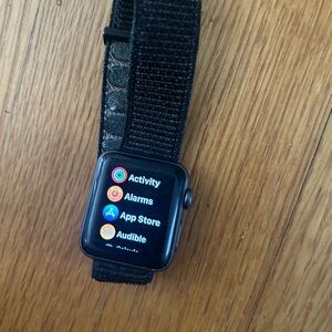 Apple Watch Series 3, 38 mm – Works great and includes charging cord!